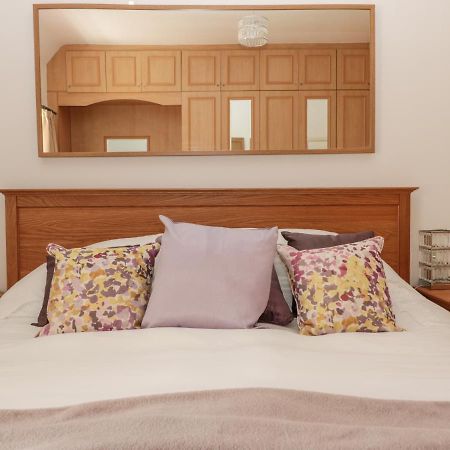 1A Chantry Place موربيث المظهر الخارجي الصورة